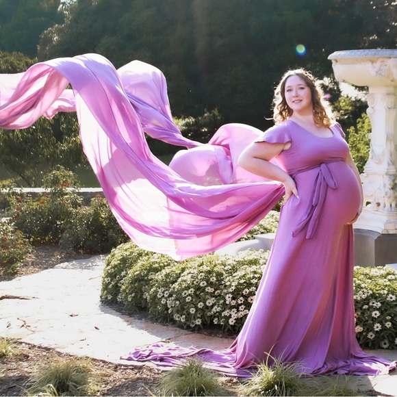 J&L Designs Boutique Paisley style Maternity Photo Gown With Throwing Train - Picture 2 of 6